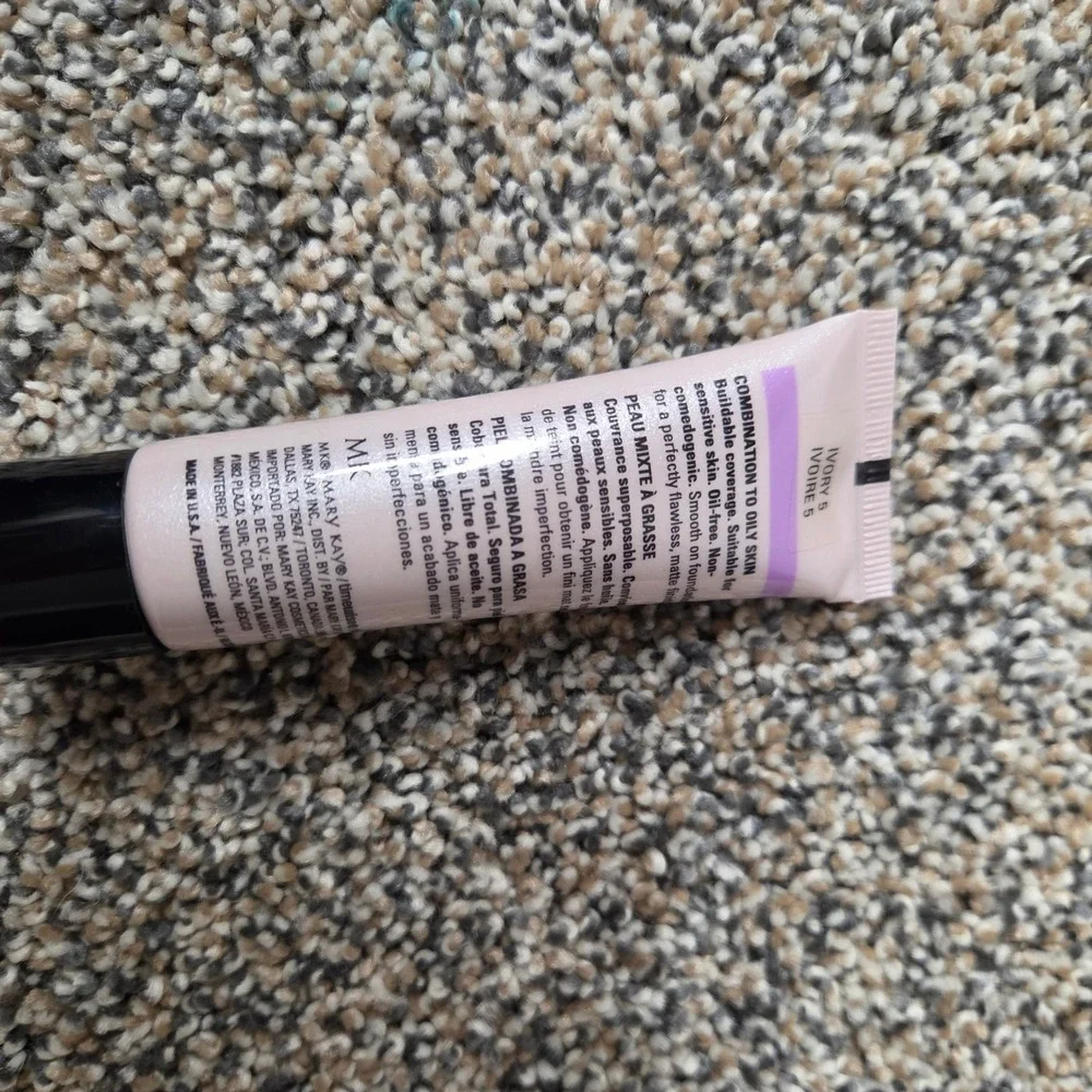 Mary Kay TimeWise Matte-Wear Liquid Foundation Ivory 5 Combination Oily Skin 1oz